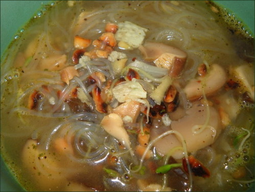 Potage asiatique aux trois champignons