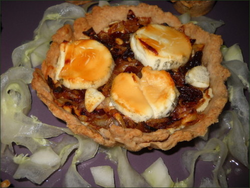 Tartelettes fines oignons chèvre et fromage frais