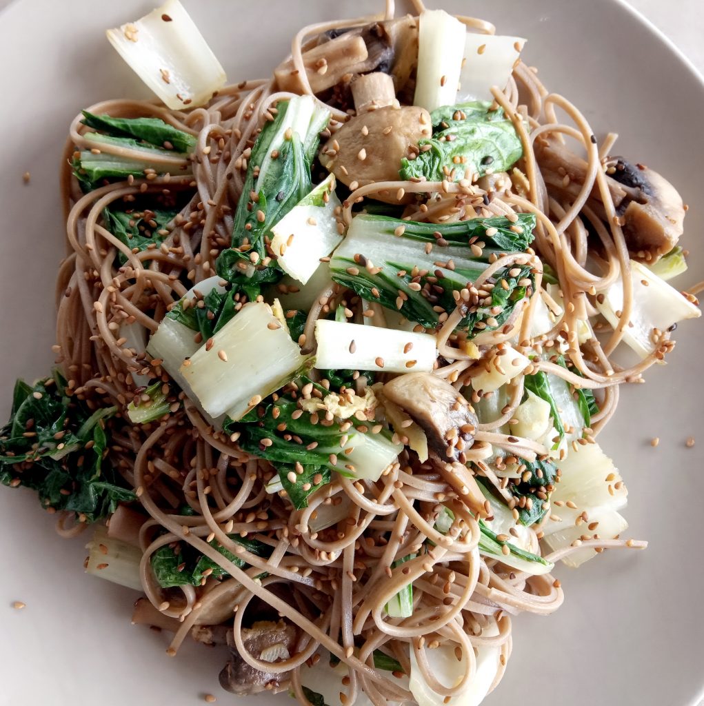 Pota (bok choy) et champignons au sésame